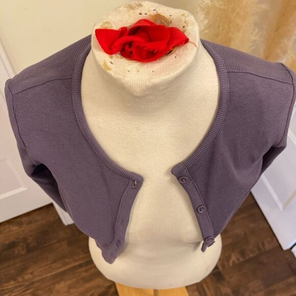 Zara ✨ Cardigan style crop top ✨ Size Small ✨ Crop top style cardigan - Picture 2 of 7